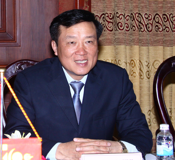 ຫົວໜ້າສະຖາບັນໄອຍະການປະຊາຊົນສູງສຸດຫງວຽນຮ່ວາບິ່ງຢ້ຽມຢາມມົງໂກນ